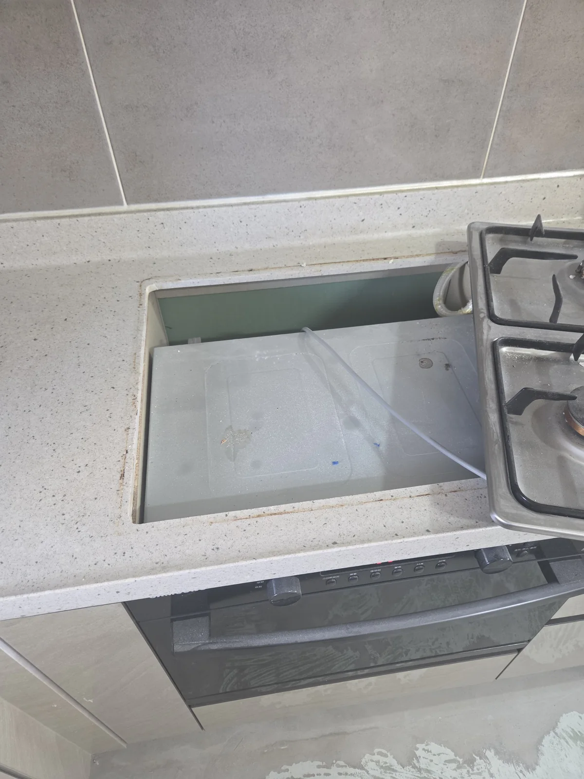 송도 싱크대 상판 연마 UV코팅 현장 사진 4